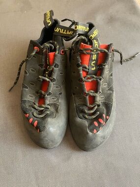 La Sportiva Tarantulace climbing shoe euro size 41.5